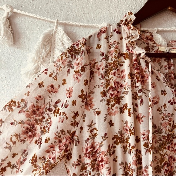 Kori | Floral Flounce Dress - Picture 3 of 5